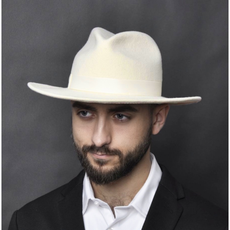 bialy-kapelusz-meski-547bij.jpg