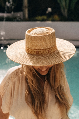 kapelusz-damski-plazowy-150wkv-1.jpg
